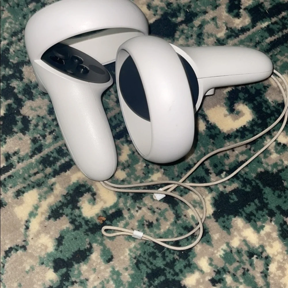Used good condition comes with charger and controllers no longer use